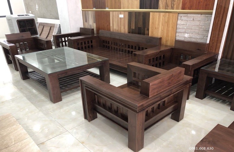 So Sánh Gỗ Óc Chó Và Gỗ Hương: Loại Nào Bền Và Tốt Hơn