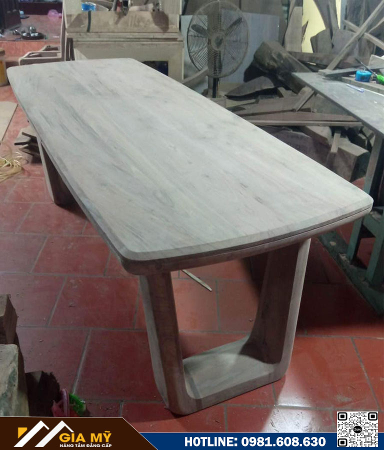 Kích thước tiêu chuẩn của bàn ăn 4 ghế gỗ óc chó